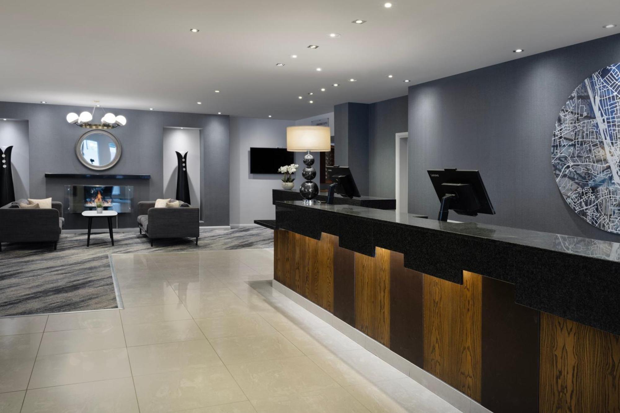 Delta Hotels By Marriott Peterborough Exterior foto